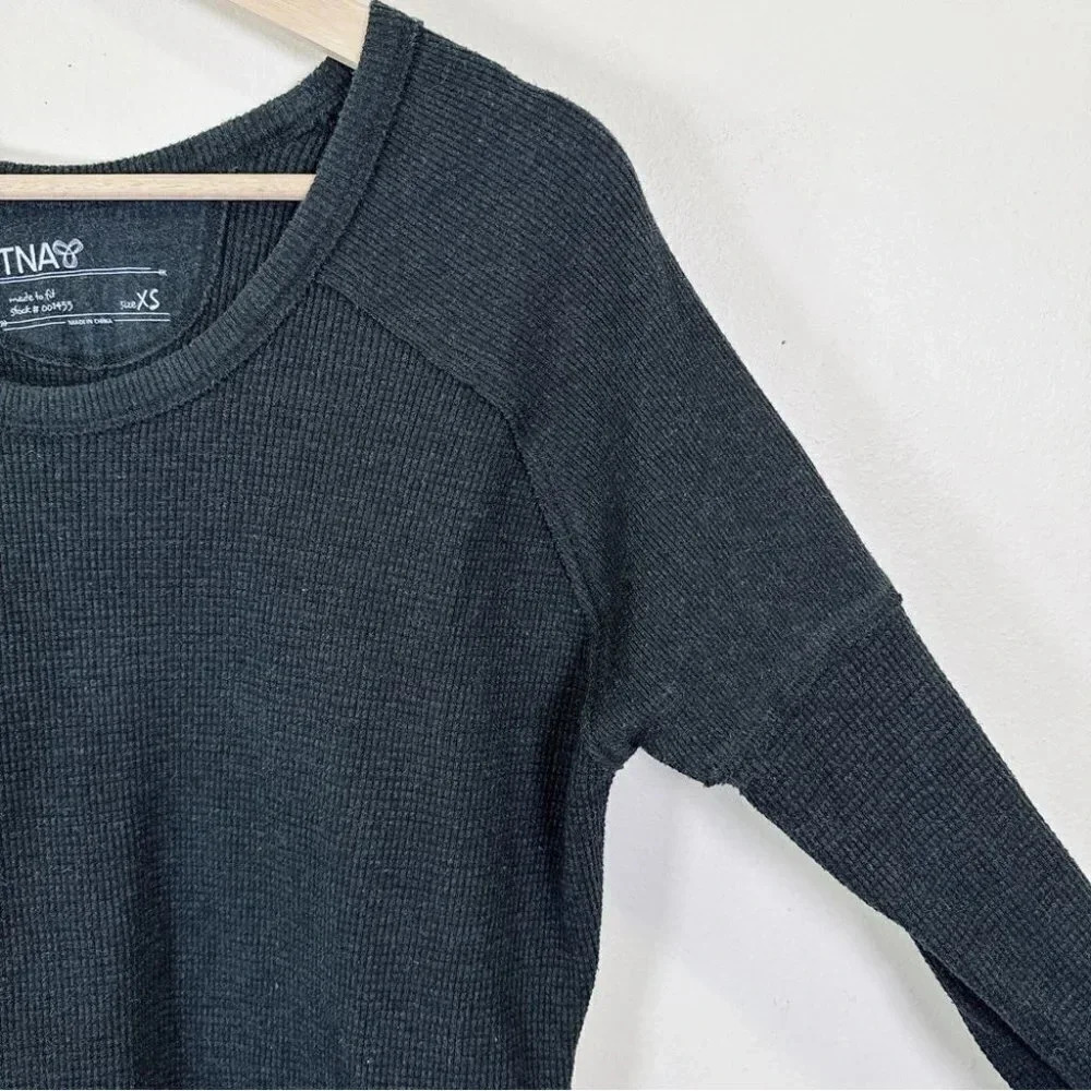Aritzia Tna Alder Long Sleeve Tshirt  Black Color - Picture 5 of 13